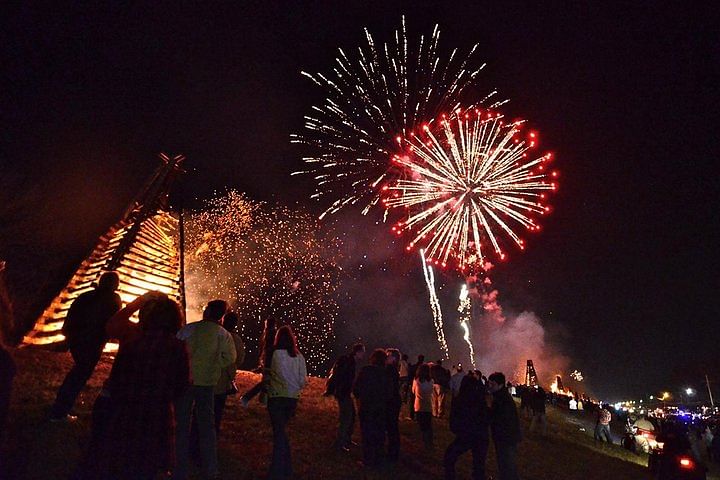 a group of fireworks in the sky